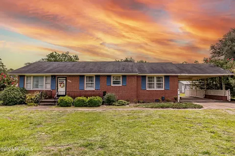 1918 N Berkeley Blvd, Goldsboro, NC 27534