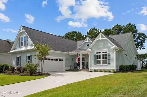 520 Moss Lake Ln, Holly Ridge, NC 28445