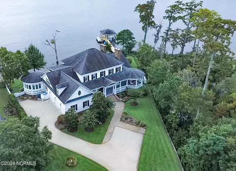 110 Virginia Ct, Hertford, NC 27944