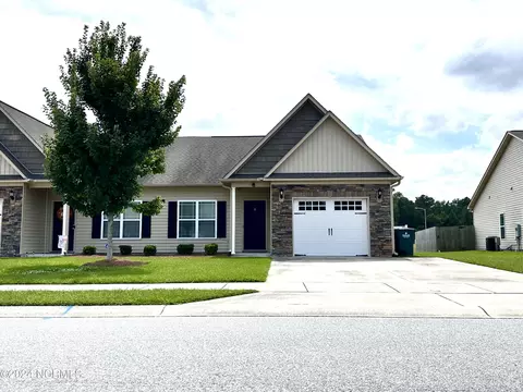 2247 Sweet Bay Dr #B, Greenville, NC 27834