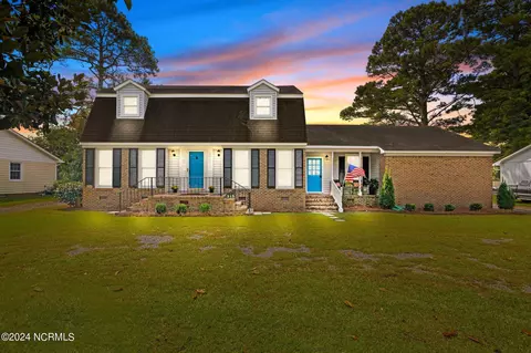 313 Rockledge Rd, New Bern, NC 28562