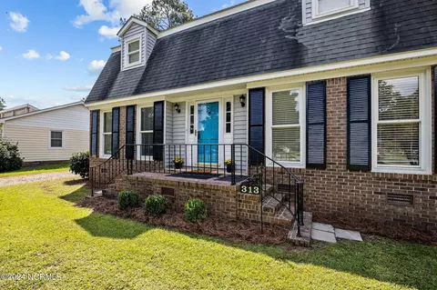 313 Rockledge Rd, New Bern, NC 28562 photo 2