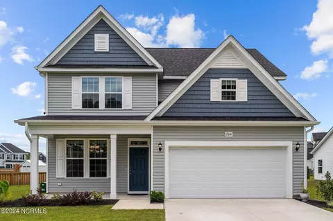 204 E Red Head Cir, Sneads Ferry, NC 28460