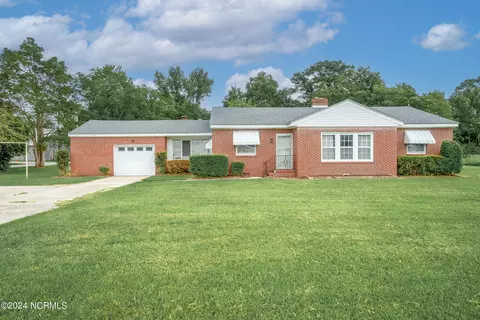1606 N Road St, Elizabeth City, NC 27909