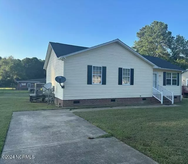 Exterior - 1004 Leggett Rd, Rocky Mount, NC 27801 photo 1 of 2