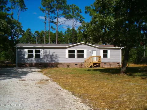 110 Buccaneer Blvd, Hampstead, NC 28443