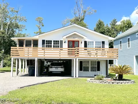325 NE 57th St, Oak Island, NC 28465