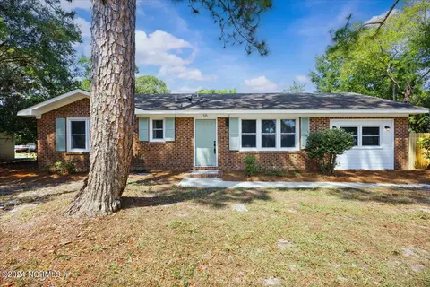 525 Governors Rd, Wilmington, NC 28411