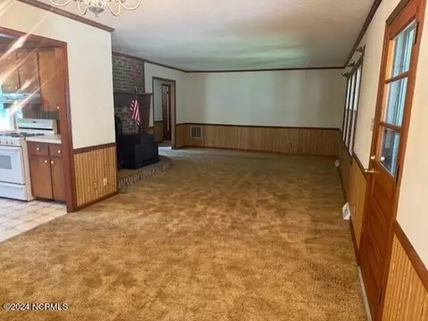 Living - 124 Waterside Dr, Bath, NC 27808 photo 2 of 2