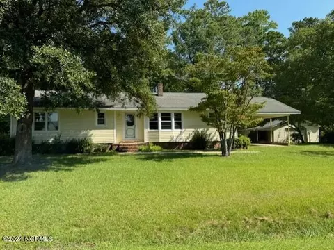 124 Waterside Dr, Bath, NC 27808