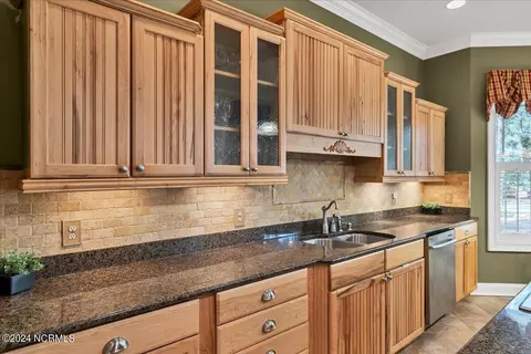 Kitchen - 110 Phillips Dr, West End, NC 27376 photo 4 of 7