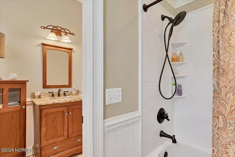 Bath - 110 Phillips Dr, West End, NC 27376 photo 6 of 7