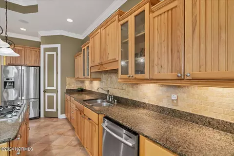 Kitchen - 110 Phillips Dr, West End, NC 27376 photo 2 of 7