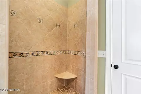 Bath - 110 Phillips Dr, West End, NC 27376 photo 4 of 7