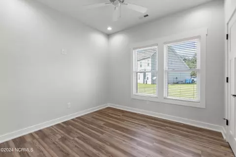 202 Thistle Ct, Maple Hill, NC 28454 photo 5