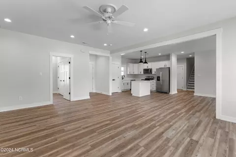 202 Thistle Ct, Maple Hill, NC 28454 photo 4