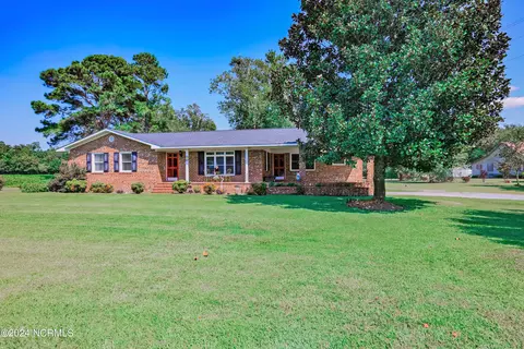 249 Norwood Blanchard Rd, Wallace, NC 28466