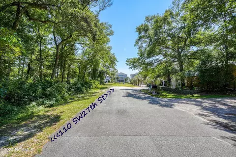110 SW 27th St, Oak Island, NC 28465