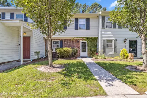 4914 Pompano Ct, Wilmington, NC 28403
