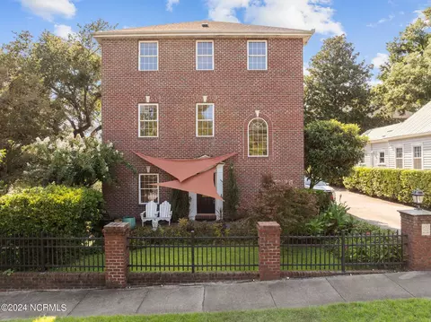 622 S 2nd St #1, Wilmington, NC 28401