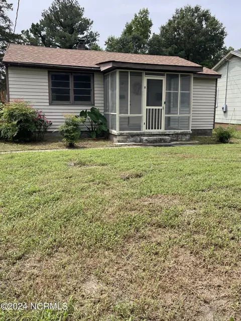 3526 Crestwood Dr, Farmville, NC 27828