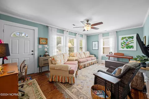 Other - 321 E 13th St, Washington, NC 27889 photo 2 of 14