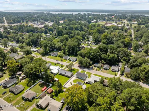 View/Area - 321 E 13th St, Washington, NC 27889 photo 3 of 3