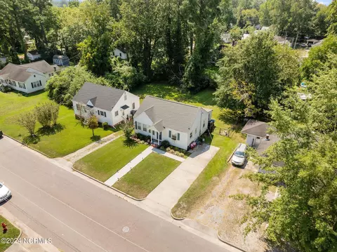 View/Area - 321 E 13th St, Washington, NC 27889 photo 2 of 3