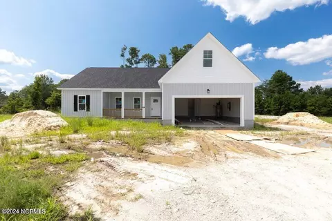 105 Napoli Dr, Jacksonville, NC 28540