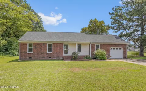 223 Puddin Ridge Rd, Moyock, NC 27958