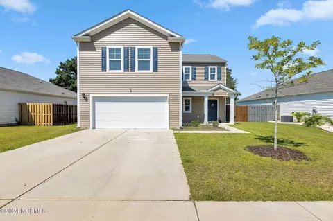 202 Sunshine Dr, Holly Ridge, NC 28445