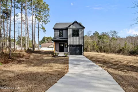 107 Maple Ct, Havelock, NC 28532