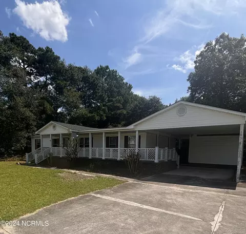 1095 Five Mile Rd, Richlands, NC 28574