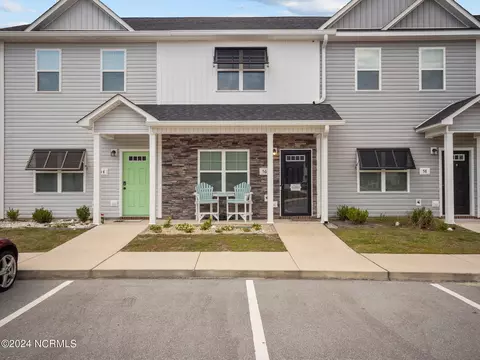 56 Catalina Cir, Swansboro, NC 28584