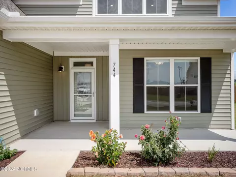 744 Aria Ln, Hubert, NC 28539 photo 4