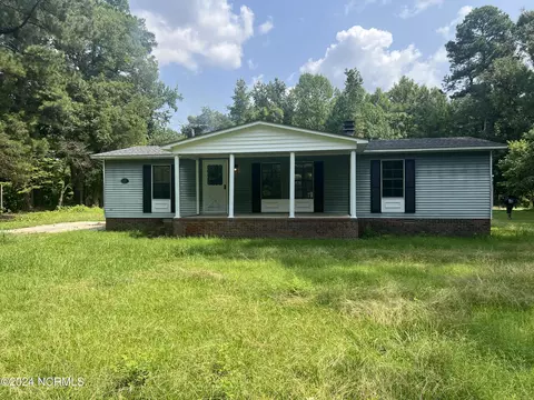 6115 Skeeter Pond Rd, Grifton, NC 28530