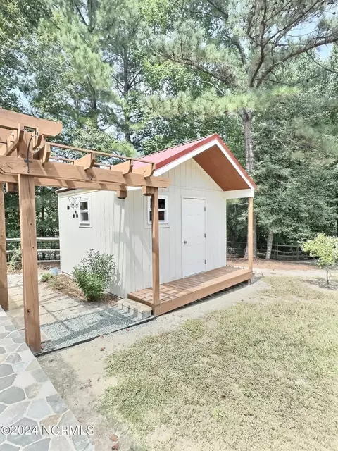 103 Juniper Ct, West End, NC 27376 photo 23
