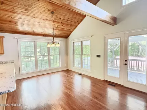 103 Juniper Ct, West End, NC 27376 photo 7