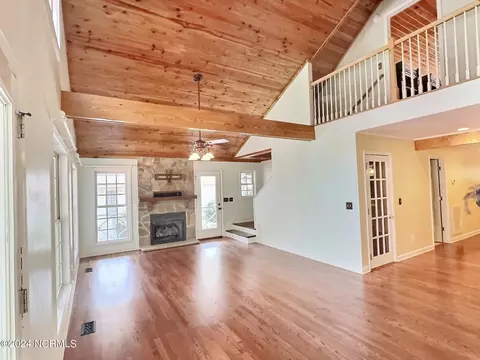 103 Juniper Ct, West End, NC 27376 photo 3