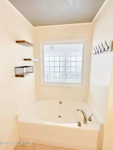 103 Juniper Ct, West End, NC 27376 photo 10