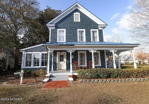 215 Mill Ave, Jacksonville, NC 28540