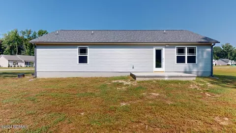 102 Second Base Ct, Kenly, NC 27542 photo 3