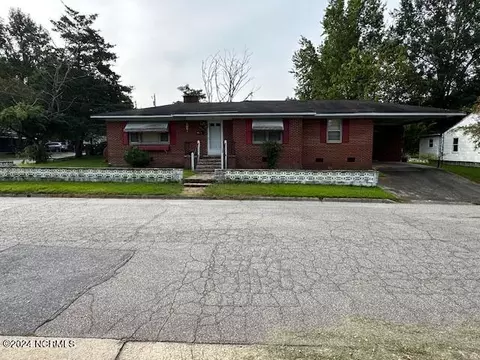 701 W Church St, Williamston, NC 27892
