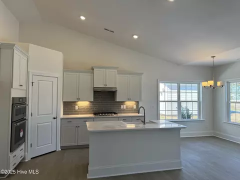 Kitchen - 115 Planters Walk, Hampstead, NC 28443 photo 1 of 1