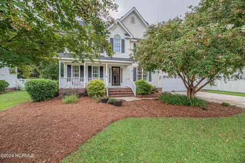 641 Merchant Dr, Winterville, NC 28590