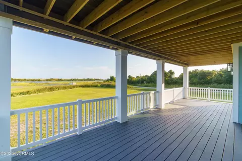 Exterior - 302 Nicholas Way, Hubert, NC 28539 photo 6 of 9