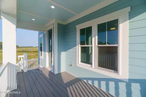 Exterior - 302 Nicholas Way, Hubert, NC 28539 photo 4 of 9
