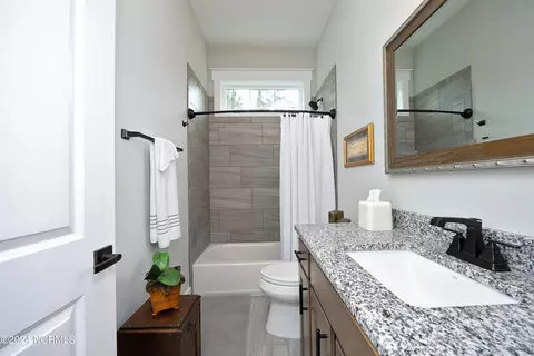 Bath - 276 Longleaf Dr, West End, NC 27376 photo 4 of 5