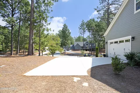 Exterior - 276 Longleaf Dr, West End, NC 27376 photo 2 of 10