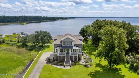 2960 Mill Creek Rd, Newport, NC 28570